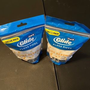 Oral-B Glide Floss Plackers 2 bags 150 each bag infused with beeswax mint NWT